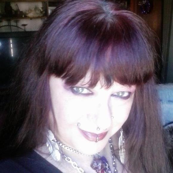 Meet your Posher, Syrena - Picture 1 of 1